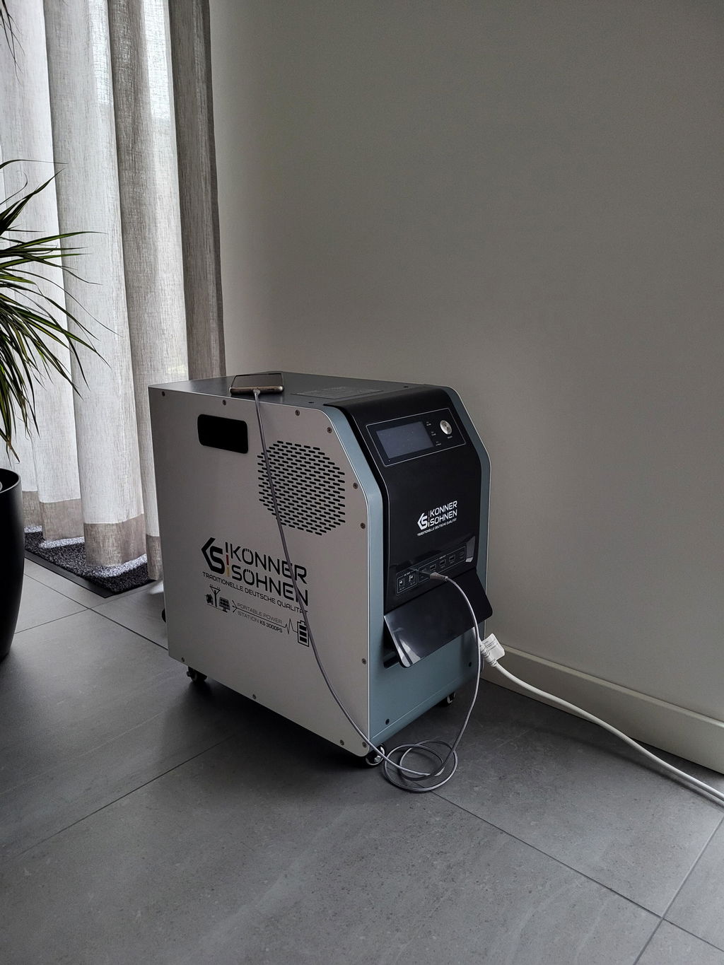Könner KS 3000PS Station 3-en-1 Hybride 3,2kWh UPS