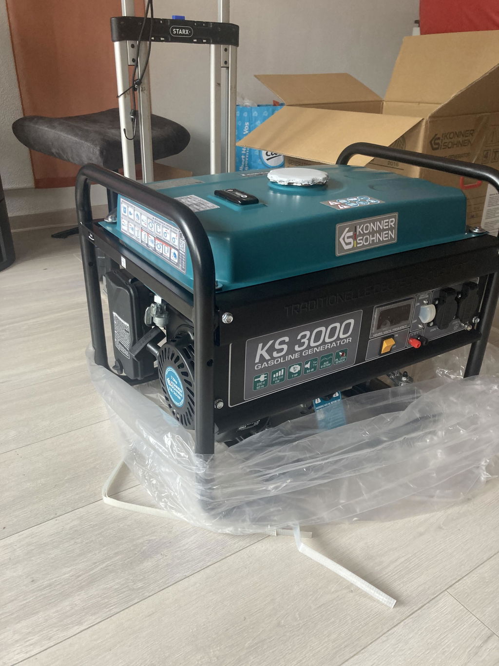Könner & Söhnen KS 3000 groupe électrogène essence 230V AVR