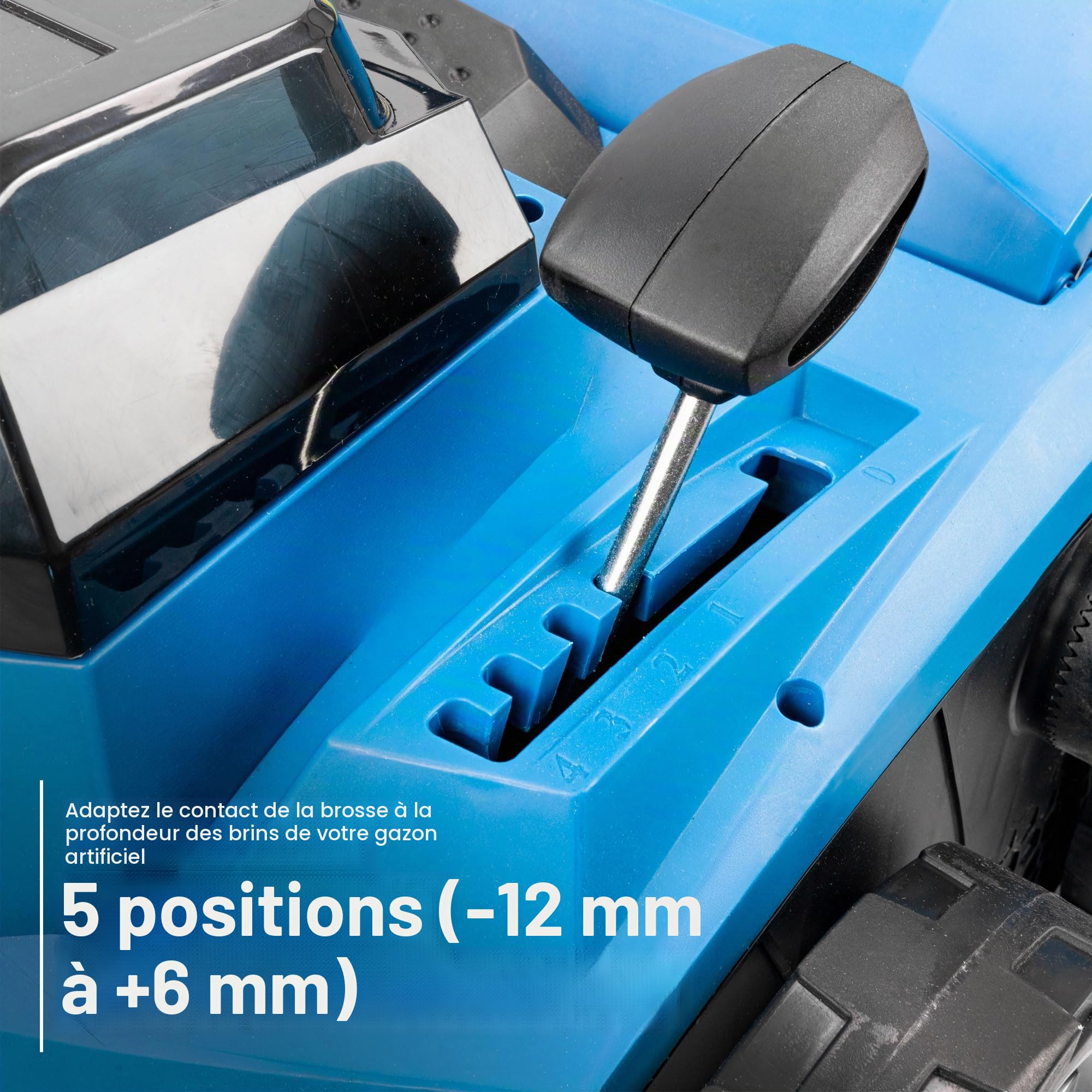 Hyundai HY40CSW38 Balai gazon artificiel 40V 38cm 45L