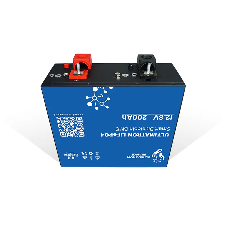 Ultimatron ULM 12.8V 200Ah Batterie Lithium Bluetooth 2560Wh
