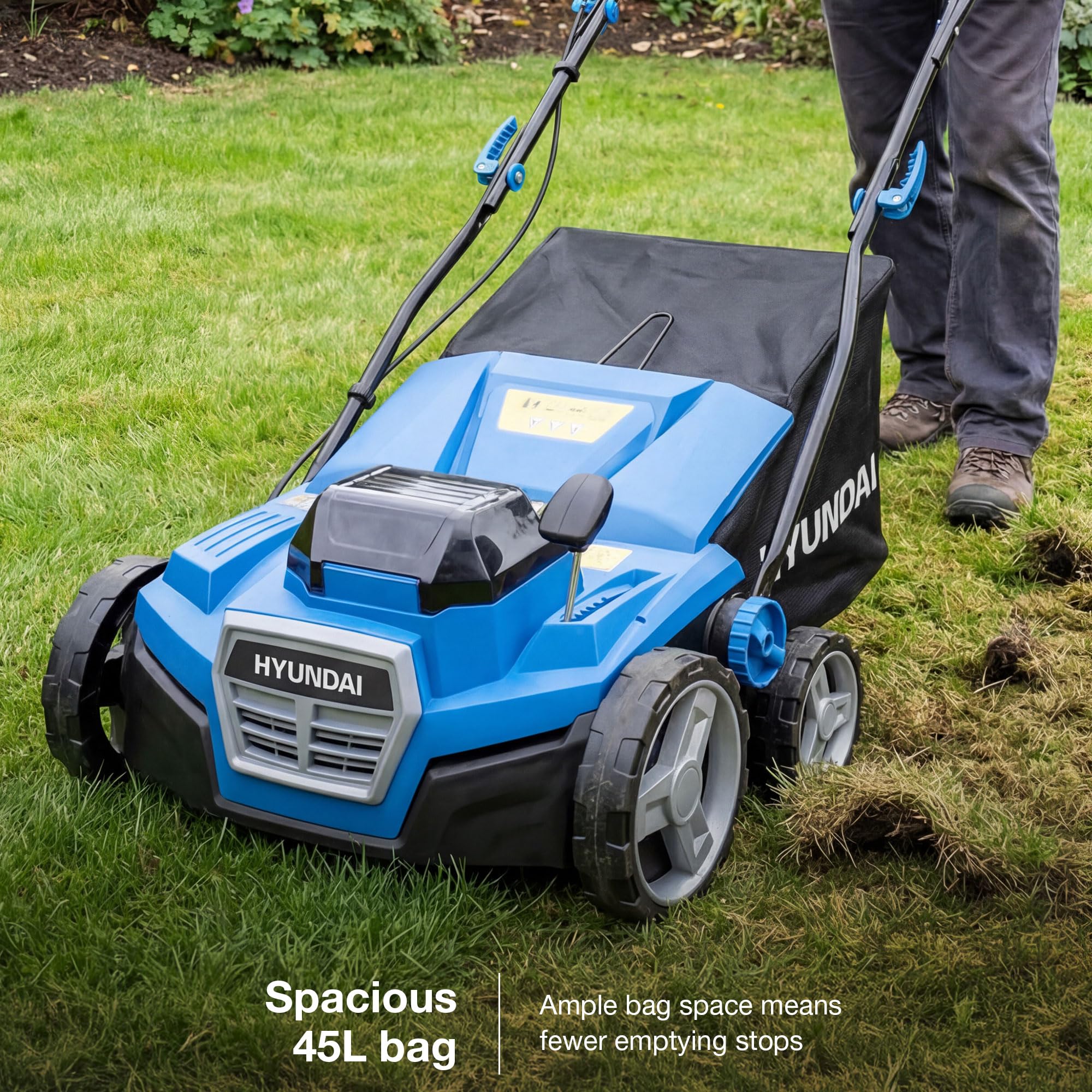 Hyundai Garden HY40CSC38 scarificateur 38cm 2x20V + 2x4Ah 45L
