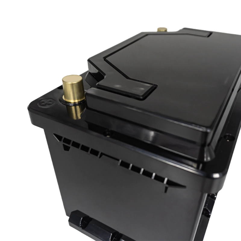 Ultimatron ULM 12,8V 100Ah batterie lithium sous siège 1280Wh LN3